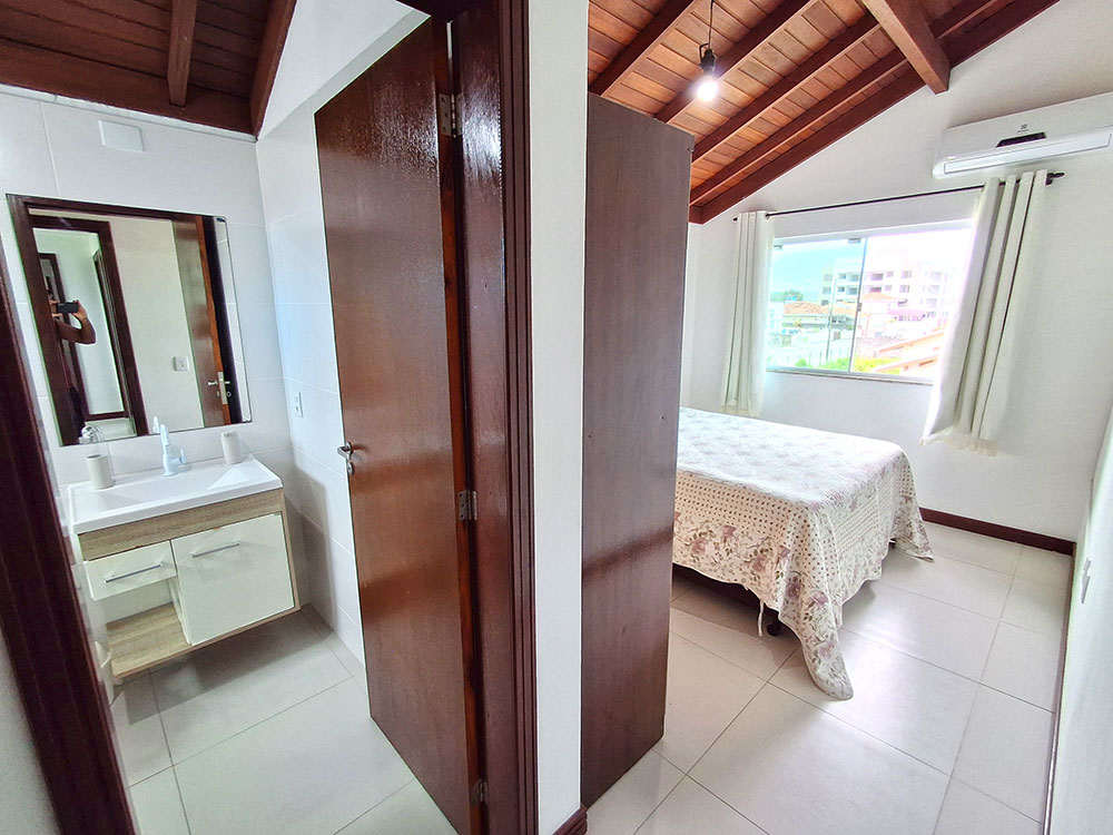 Dormit&oacute;rio 04 (su&iacute;te)